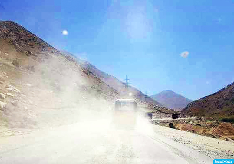 مردم در سالنگ‌ها خاک تنفس می‌کنند