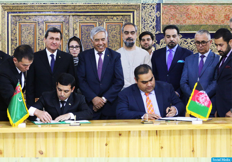 سه سند همکاری میان افغانستان و ترکمنستان امضا شد