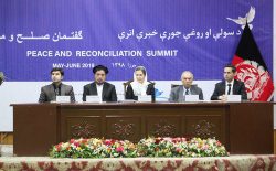 شورای عالی صلح: نمایندگان طالبان بی‌صلاحیت استند