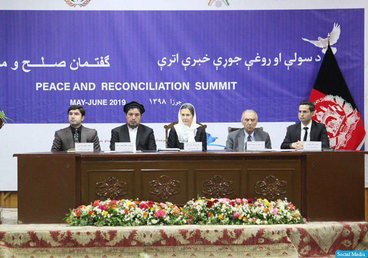 شورای عالی صلح: نمایندگان طالبان بی‌صلاحیت استند