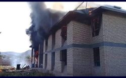 طالبان ساختمان ولسوالی بالامرغاب بادغیس را آتش زدند