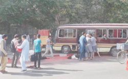 موتر حامل کارمندان وزارت معادن هدف حمله‌ی انتحاری قرار گرفت