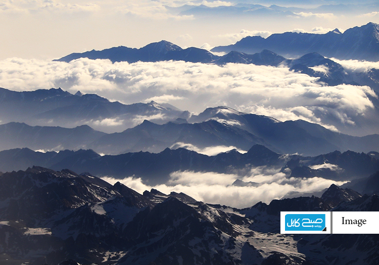 دوربینی بر فراز کوها