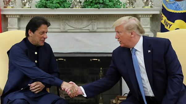 عمران خان خواستار از سرگیری گفت‌وگوهای صلح شد