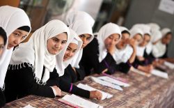 دیدبان حقوق بشر: دسترسی دانش‌آموزان دختر در افغانستان به تحصیل به صورت نگران‌کننده کاهش یافته است