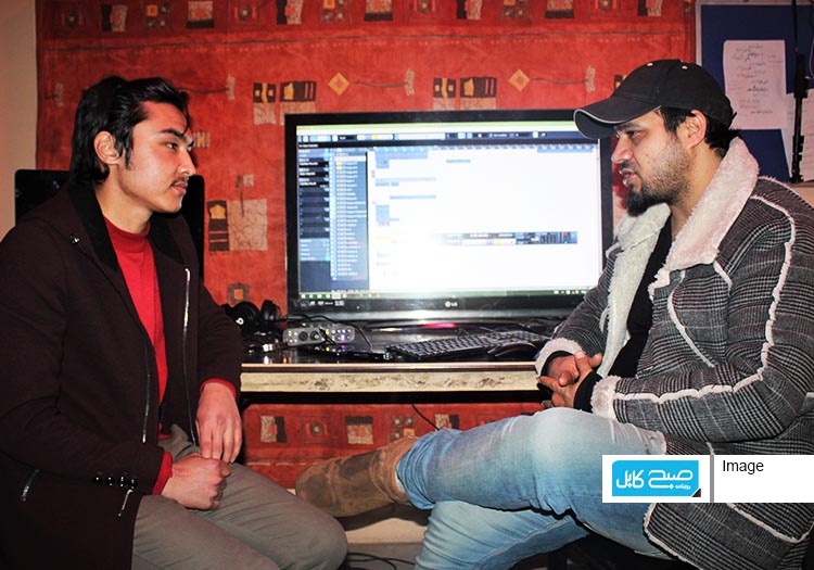 موسیقی نمایش دادن اندام و یا تن‌فروشی نیست