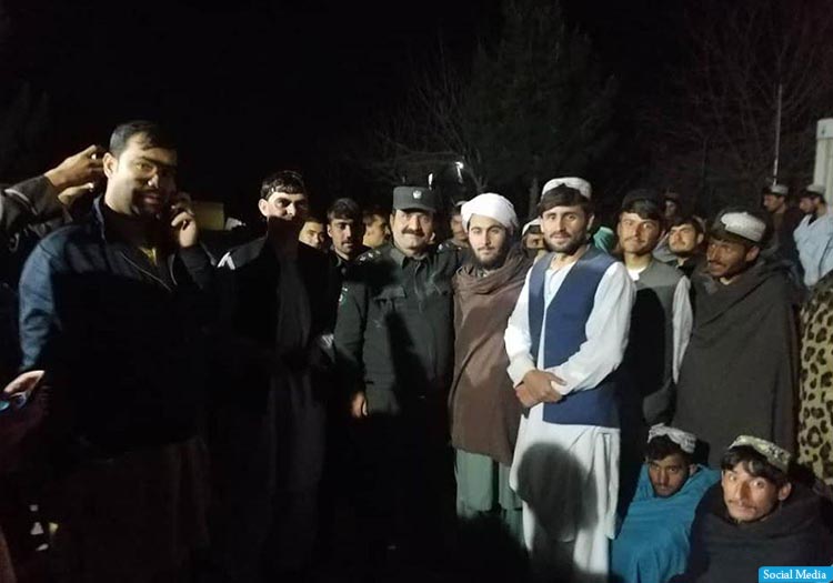 آزادسازی 92 غیرنظامی از نزد طالبان در ارزگان