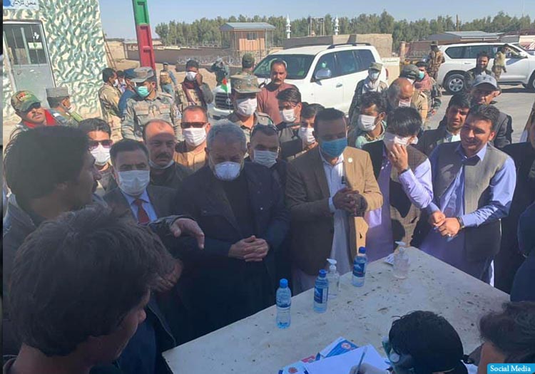 وزیر صحت: اخراج اجباری مهاجرین از ایران خطر شیوع ویروس کرونا را افزایش می‌دهد