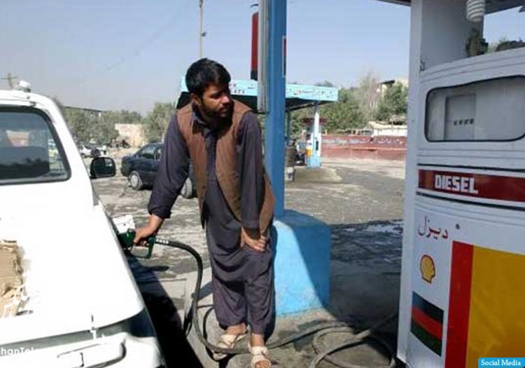 کاهش 20 درصدی قیمت مواد نفتی و گاز در افغانستان