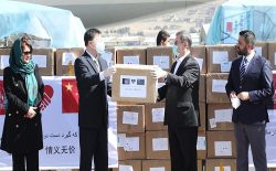 نخستین محموله‌ی کمک‌های صحی دولت چین به وزارت صحت تحویل داده شد