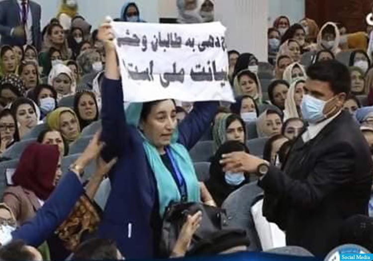 اعتراض نماینده‌ی مجلس در برابر رییس‌جمهور با خشونت پاسخ داده شد