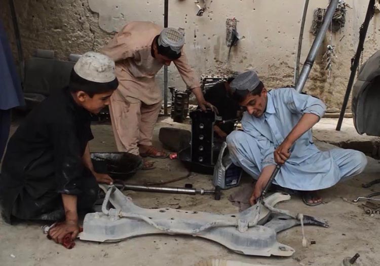 افزایش چهل درصدی کودکان کار در کندهار؛ مشت نمونه‌ی خروار است