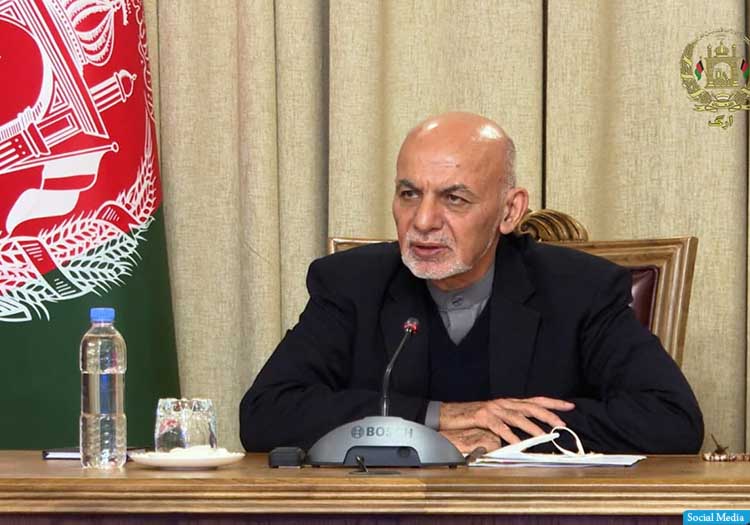 غنی به مسوولان امنیتی: مانع اخاذی طالبان در شاه‌راه‌ها شوید