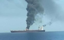 یک نفت‌کش در بندر جده‌ی عربستان آتش گرفت