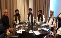 دیدار خلیل‌زاد با ملابرادر در مورد گفت‌وگوهای صلح افغانستان