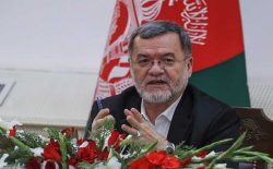 سرور دانش: قانون اساسی افغانستان نباید قربانی صلح شود