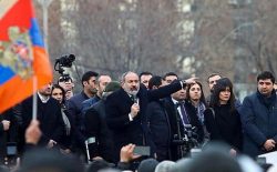 نخست‌وزیر ارمنستان ارتش این کشور را به کودتا متهم کرد