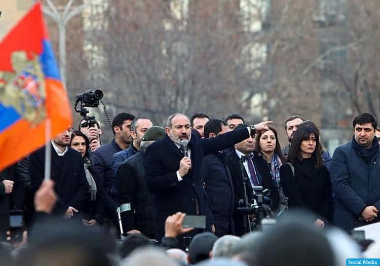 نخست‌وزیر ارمنستان ارتش این کشور را به کودتا متهم کرد