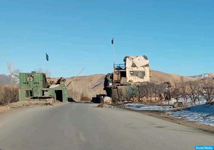 پاسگاه امنیتی آسیه خاک‌باد در میدان‌وردک به دست طالبان سقوط کرد