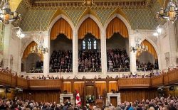 پارلمان کانادا رفتار چین با مسلمانان اویغوری را نسل‌کشی خواند