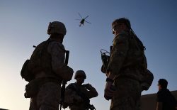 روند خروج سربازان امریکایی از افغانستان تا دو هفته متوقف می‌شود