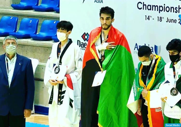 محسن رضایی، قهرمان تکواندوی آسیا شد