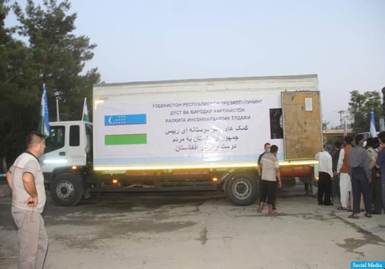 مبارزه با موج سوم کرونا؛ یک هزار بالن اکسیجن از اوزبیکستان به افغانستان رسید