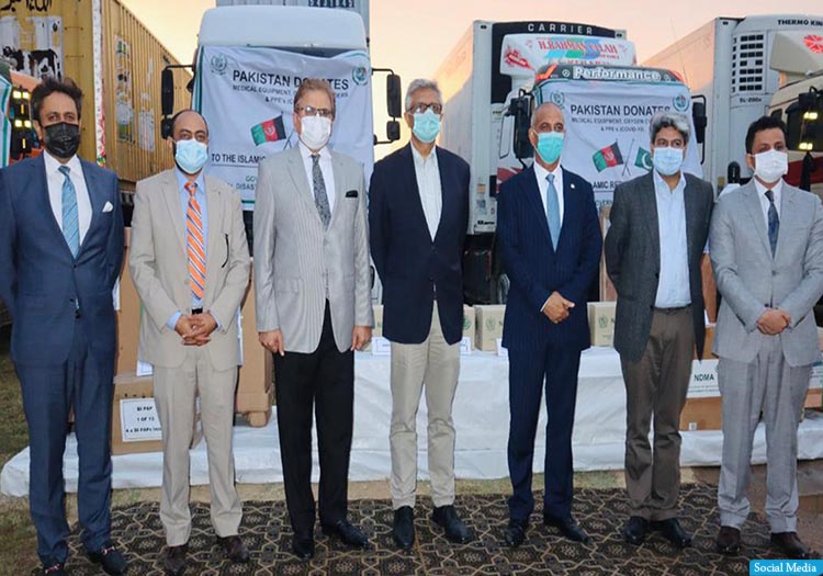 مبارزه با موج سوم کرونا؛ پاکستان 500 بالن اکسیجن به افغانستان کمک کرد