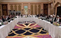 هیئت‌های گفت‌وگوکننده‌ی دولت و طالبان در قطر دیدار کردند