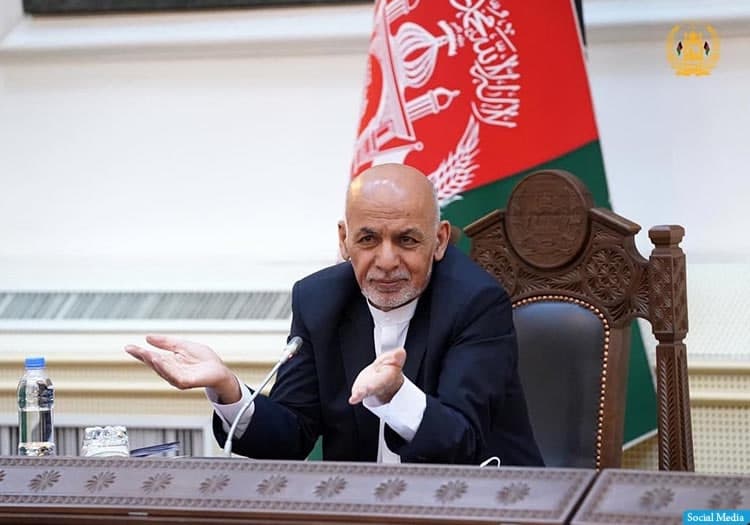 غنی: اگر طالبان فکر می‌کنند که از ما تسلیمی می‌گیرند، صد سال دیگر به این آرزو نخواهند رسید