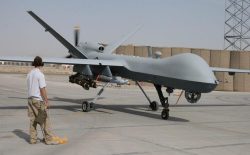 امریکا به توافق رسمی برای استفاده از حریم پاکستان برای حمله‌ی هوایی در افغانستان نزدیک می‌شود