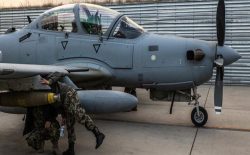 خلبانان گیرمانده‌ی افغان در تاجیکستان به امریکا منتقل شدند