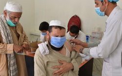 صلیب سرخ: شهروندان افغانستان با کمبود دست‌رسی به واکسین کرونا روبه‌رو اند