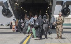 قطر و طالبان برای از سرگیری پرواز‌های تخلیه از افغانستان توافق کردند