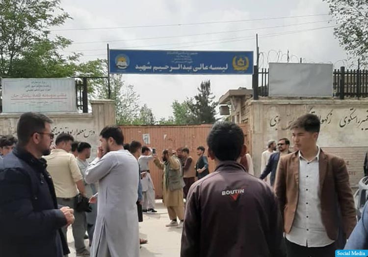 شاهدان عینی: طالبان به خانواده‌های قربانیان در شفاخانه‌ی محمدعلی جناح شلیک کردند