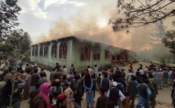 مسجد جامع ولسوالی ینگی‌قلعه تخار به گونه‌ی کامل در آتش سوخت